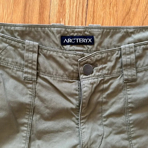 Arcteryx sz 8 Witness Climbing Hiking Olive Capri Pant great pre owned condition - Picture 2 of 4